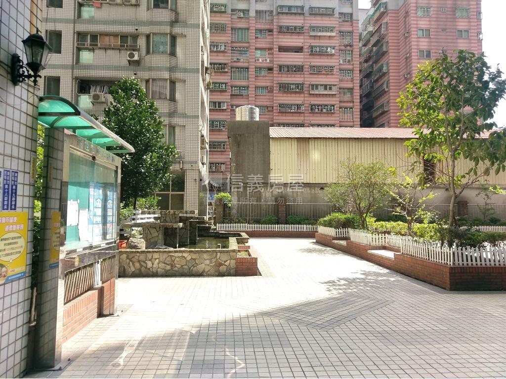 西盛精美典雅三房附車位房屋室內格局與周邊環境