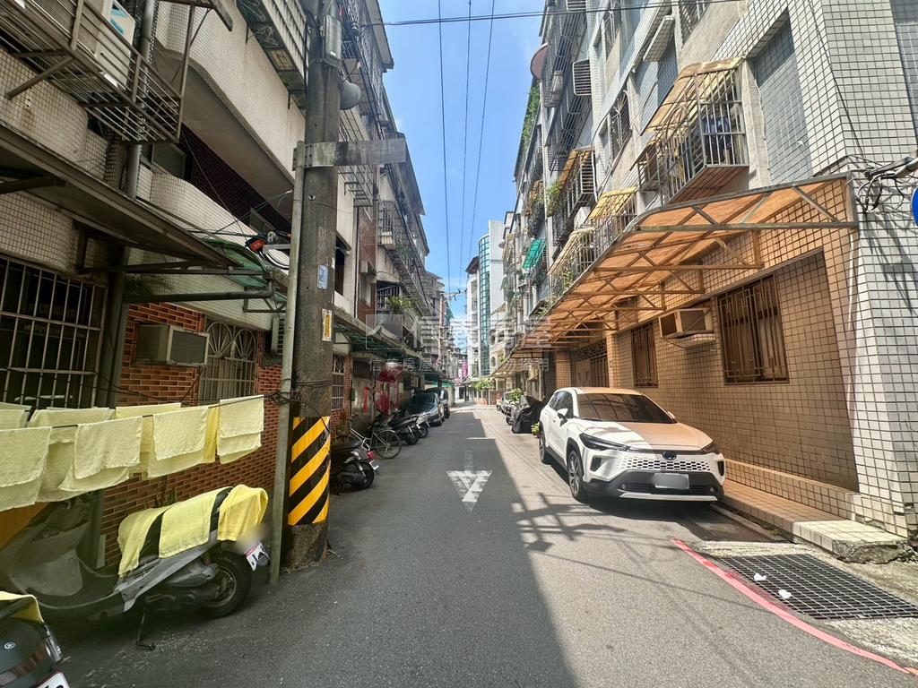 專任！膝蓋救星低總價一樓房屋室內格局與周邊環境