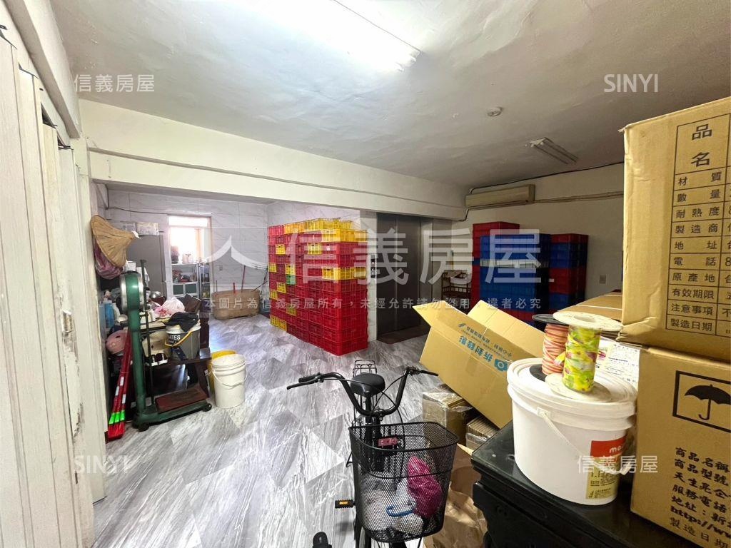 蘆洲稀有承重廠房釋出房屋室內格局與周邊環境