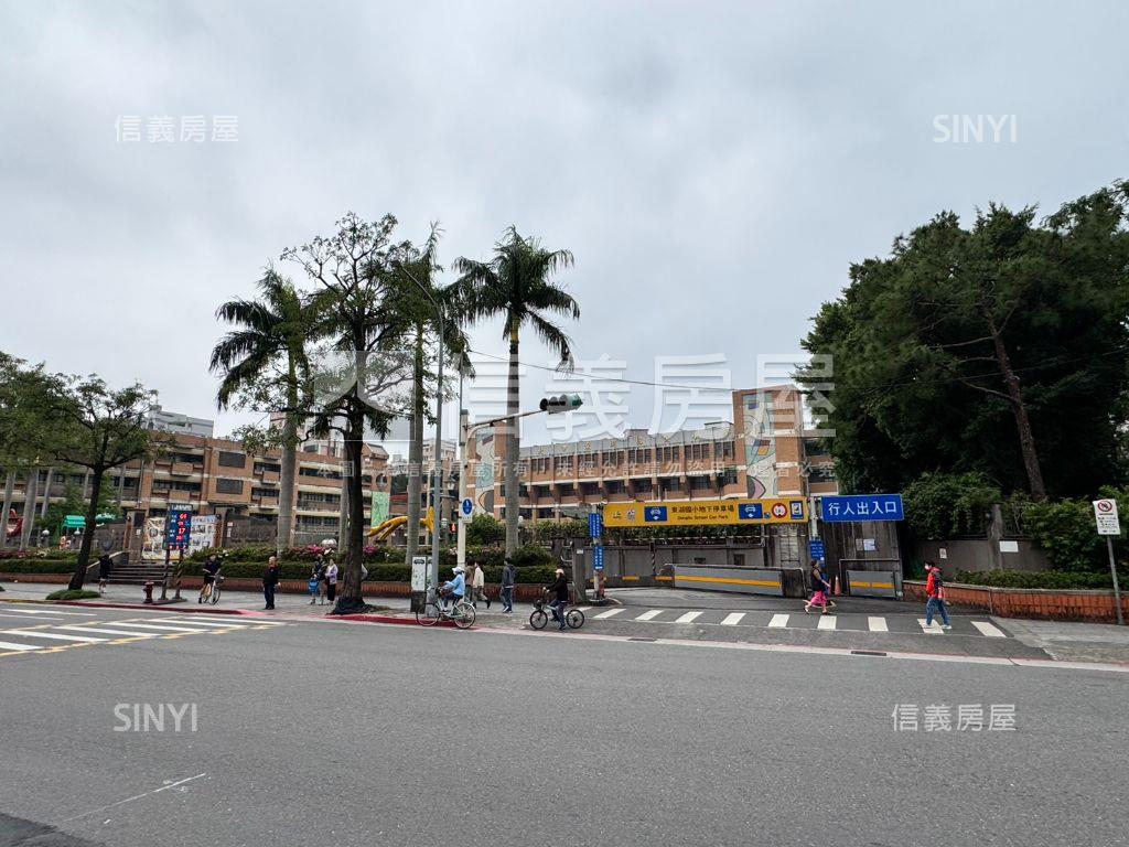 未來潛力黃金２樓房屋室內格局與周邊環境