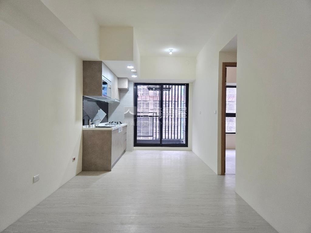 稀有全新交屋筑岳溫馨兩房房屋室內格局與周邊環境