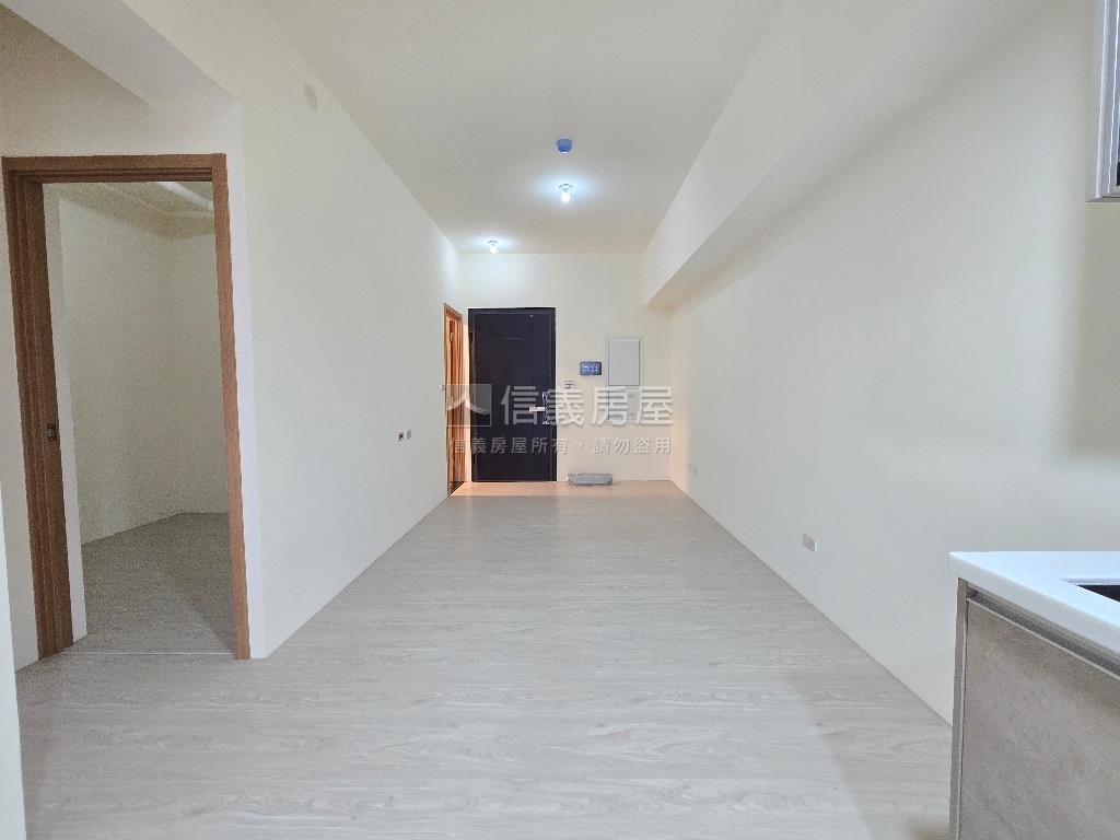 稀有全新交屋筑岳溫馨兩房房屋室內格局與周邊環境