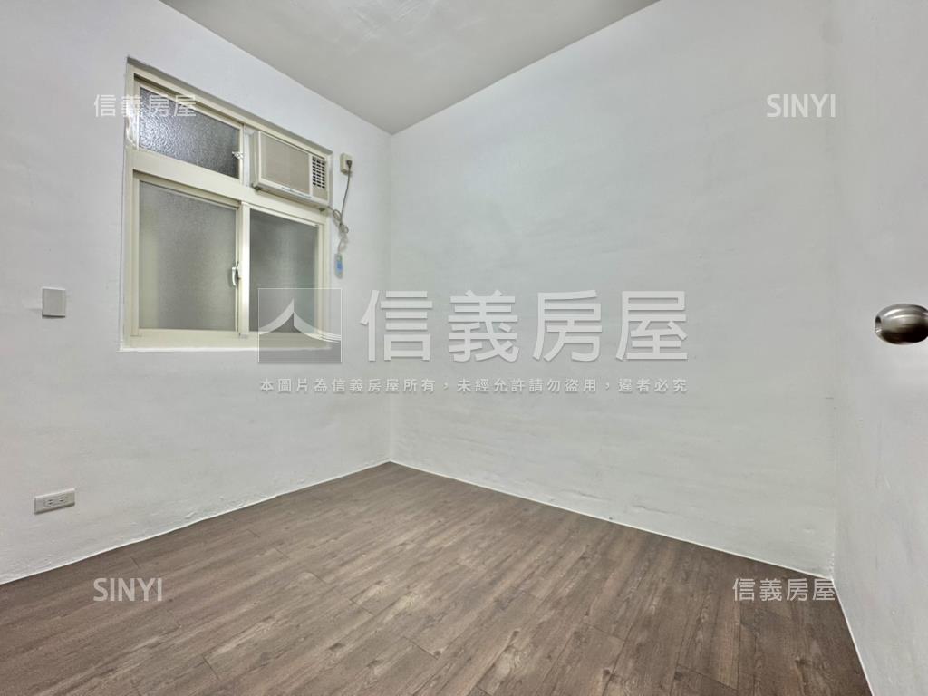 近海山方正二樓前後陽台房屋室內格局與周邊環境