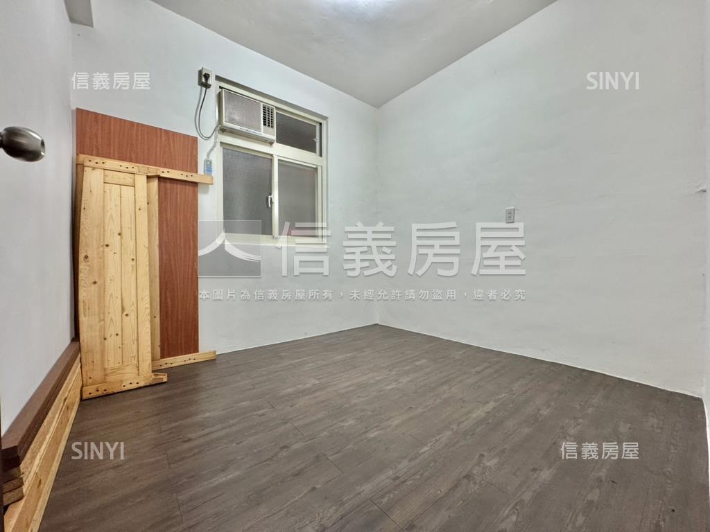 近海山方正二樓前後陽台房屋室內格局與周邊環境