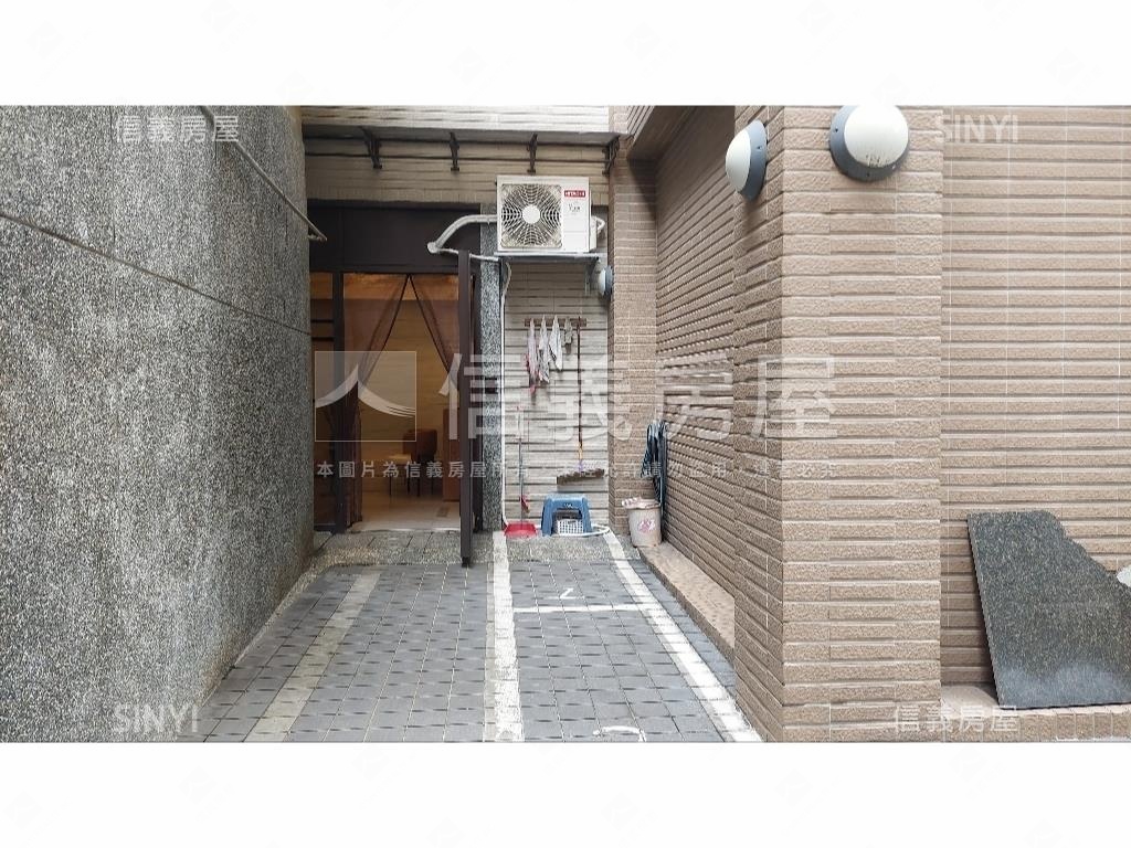 近萬隆捷運精美電梯３房房屋室內格局與周邊環境
