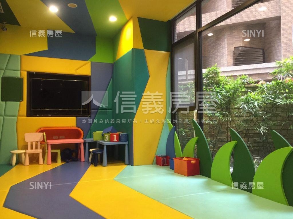 捷運吉境三房車位房屋室內格局與周邊環境