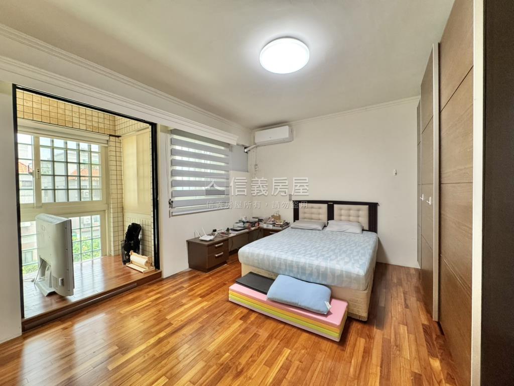 中科國泰邊間採光前院美墅房屋室內格局與周邊環境