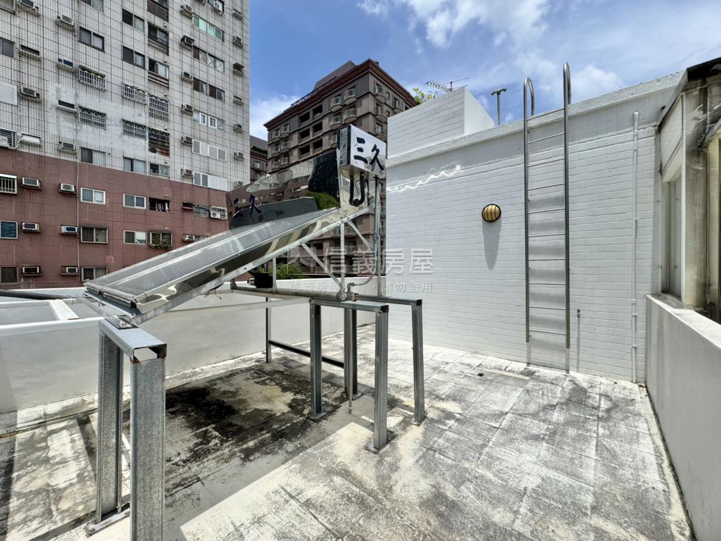 中科國泰邊間採光前院美墅房屋室內格局與周邊環境