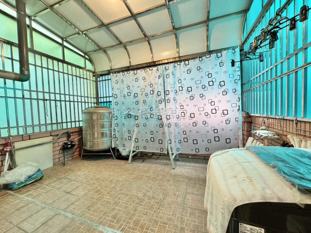 中科國泰邊間採光前院美墅房屋室內格局與周邊環境