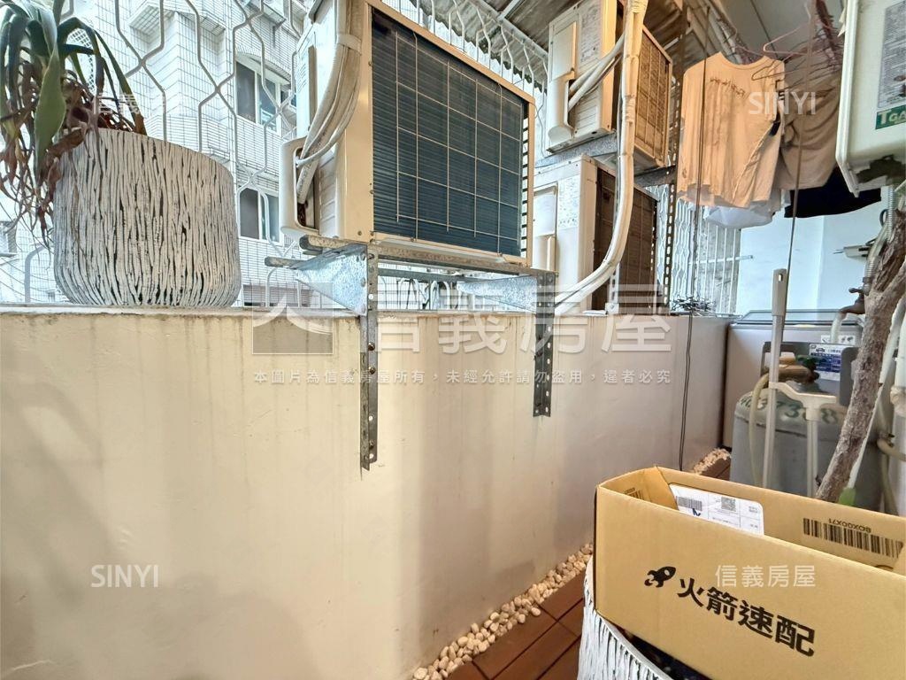 逢甲２房＋１室裝潢首選房屋室內格局與周邊環境