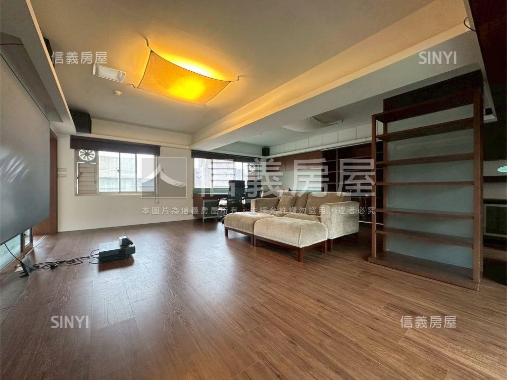 美術館樓中樓房屋室內格局與周邊環境