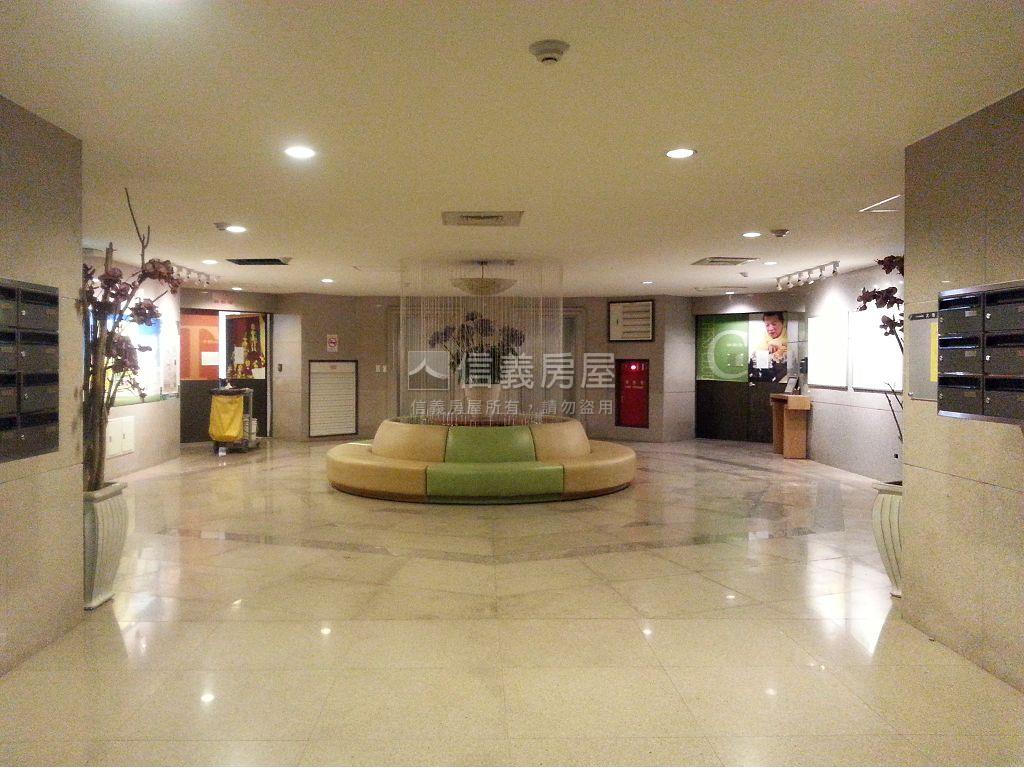 康橋．大無限綠景大３房房屋室內格局與周邊環境