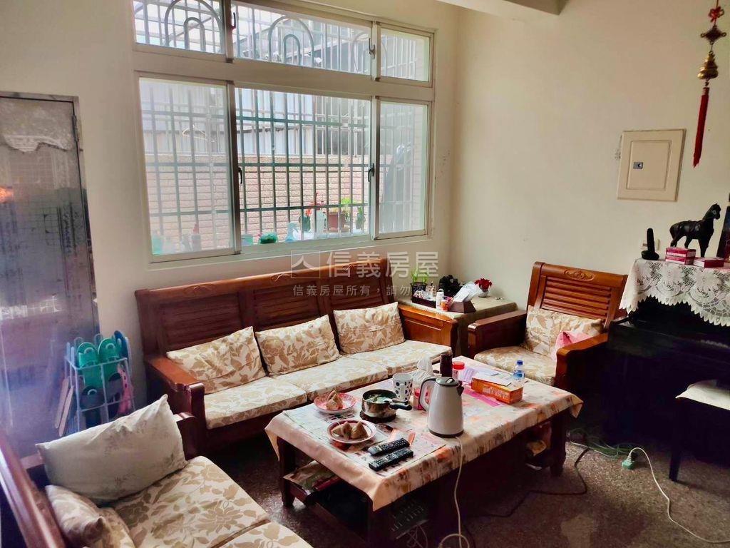 文化中心三面採光美透房屋室內格局與周邊環境