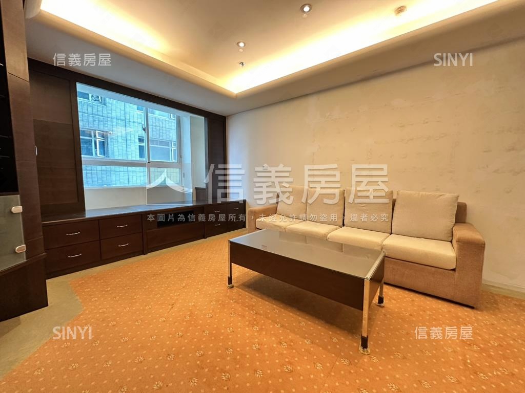 ★曼哈頓後棟三房車位房屋室內格局與周邊環境