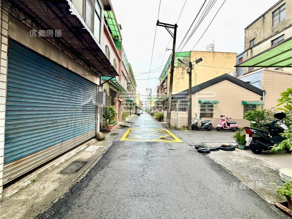 近龍岡操場門前好停車透天房屋室內格局與周邊環境