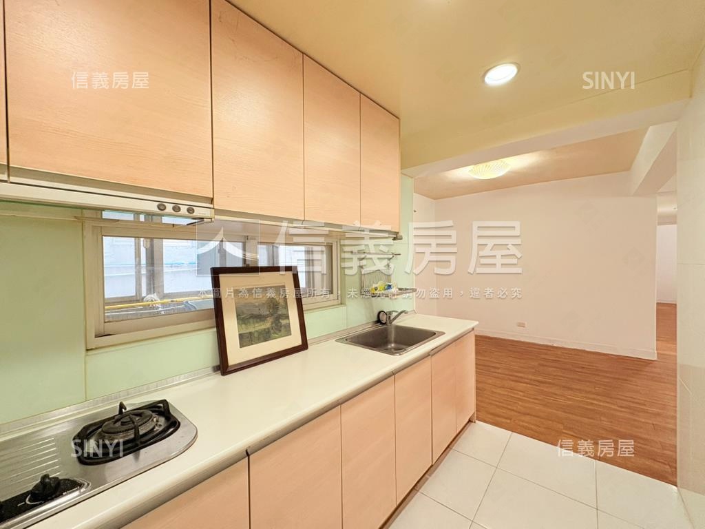 國館華視方正明亮雅寓房屋室內格局與周邊環境