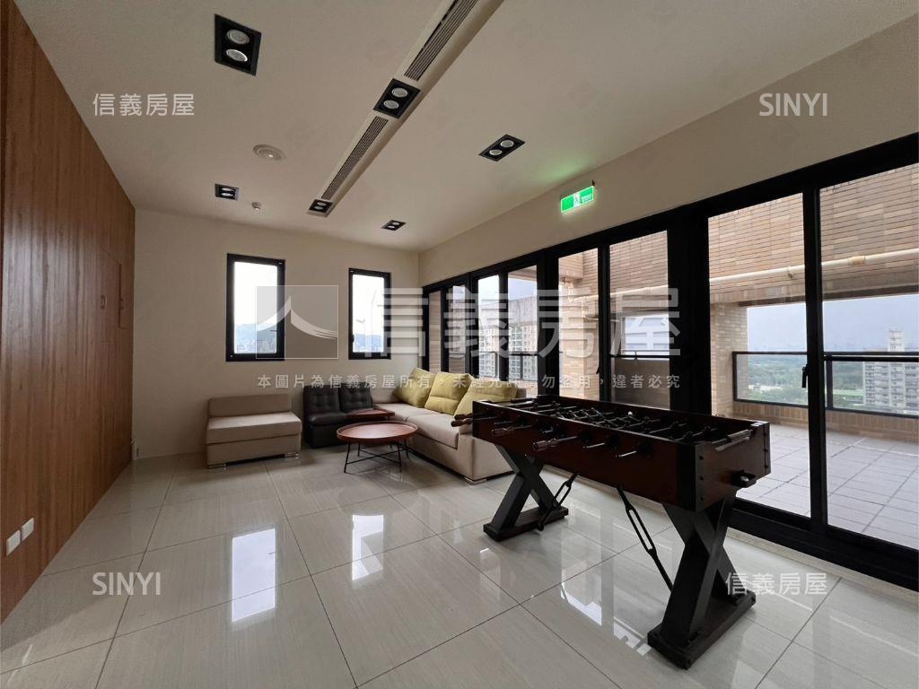 【稀有兩房】三面採光釋出房屋室內格局與周邊環境