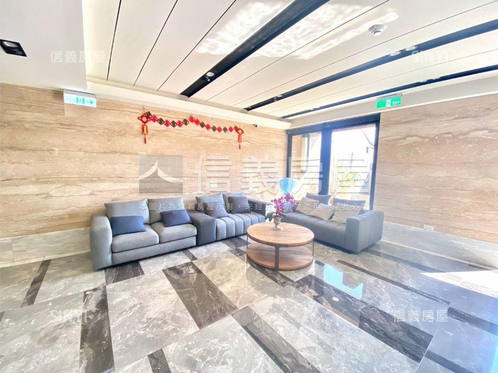 【稀有兩房】三面採光釋出房屋室內格局與周邊環境