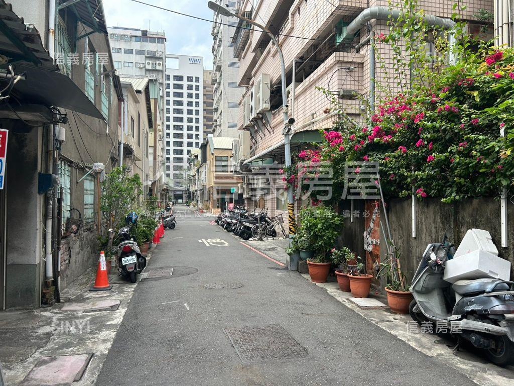 勇敢出價仁義街巷弄透天房屋室內格局與周邊環境