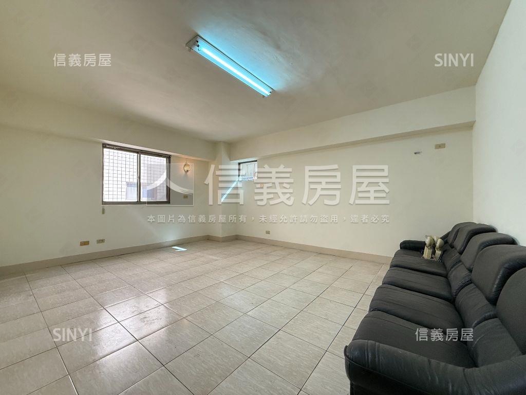 亞灣一層一戶電梯大三房房屋室內格局與周邊環境