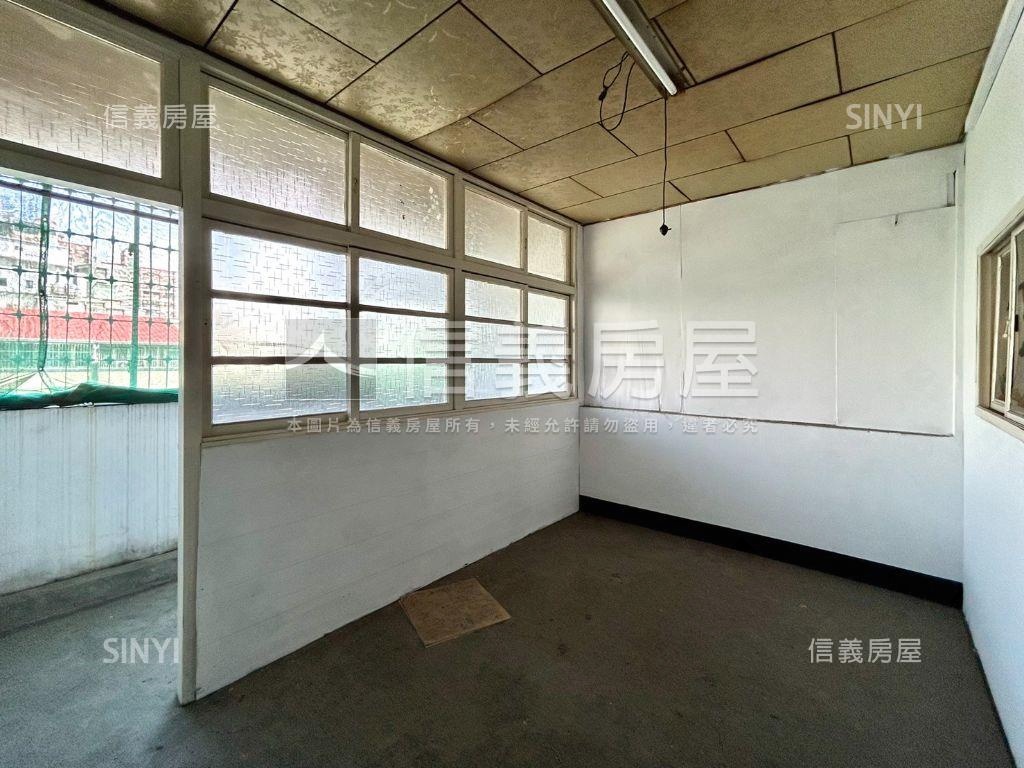 正南平路金透店房屋室內格局與周邊環境
