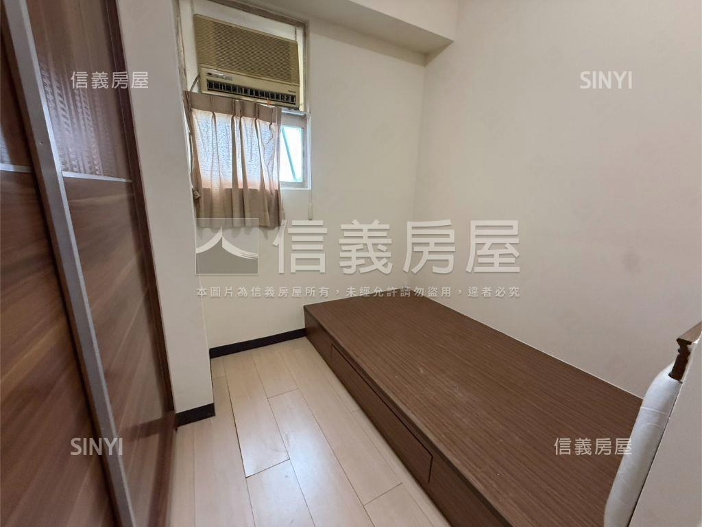 太宇尊爵兩房房屋室內格局與周邊環境