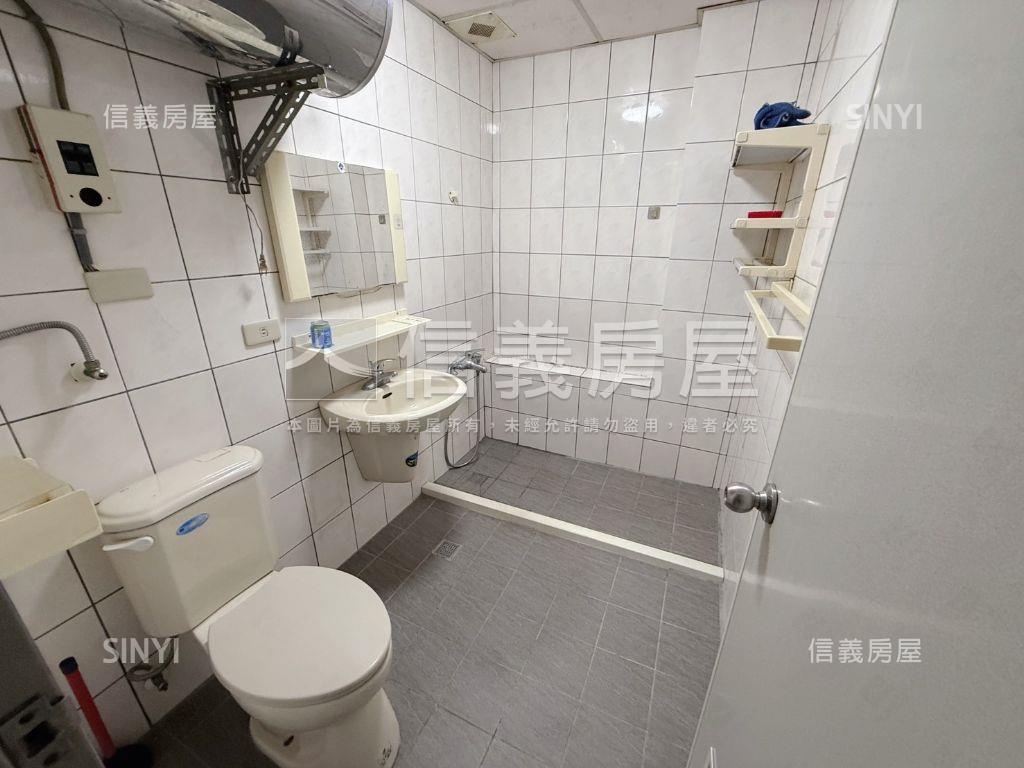 龍城華廈樓中樓！房屋室內格局與周邊環境