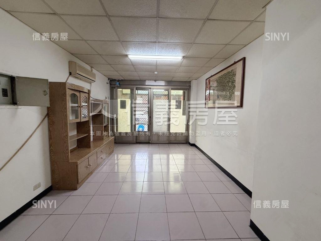 龍城華廈樓中樓！房屋室內格局與周邊環境