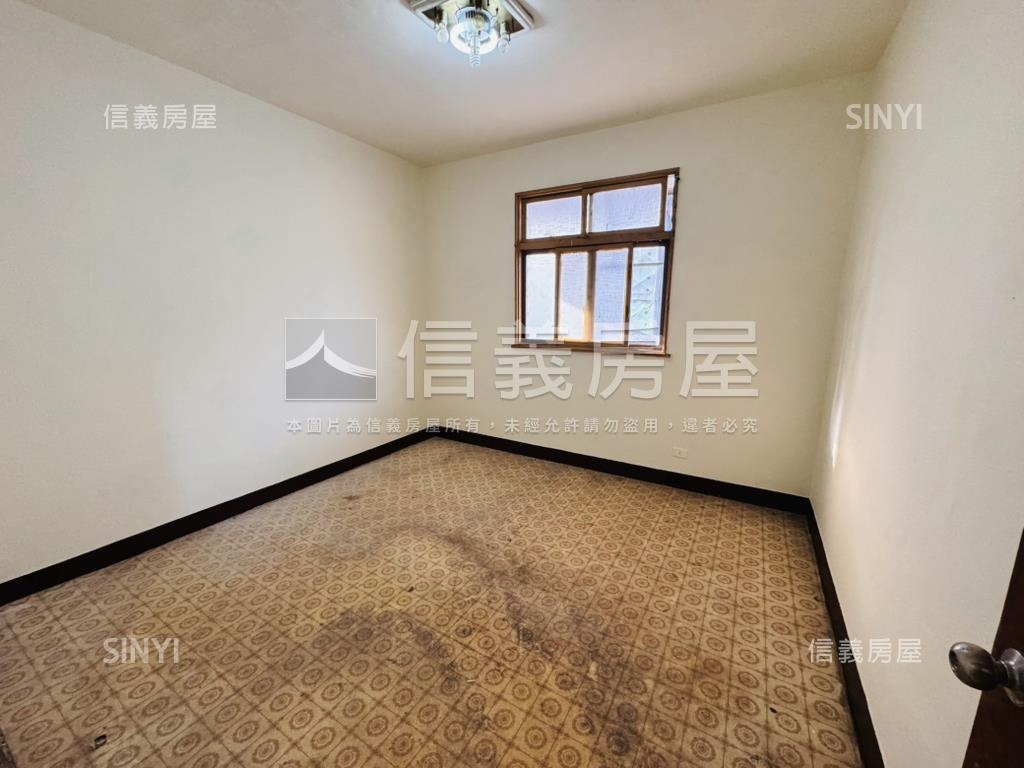 近四號公園環狀線公寓三樓房屋室內格局與周邊環境