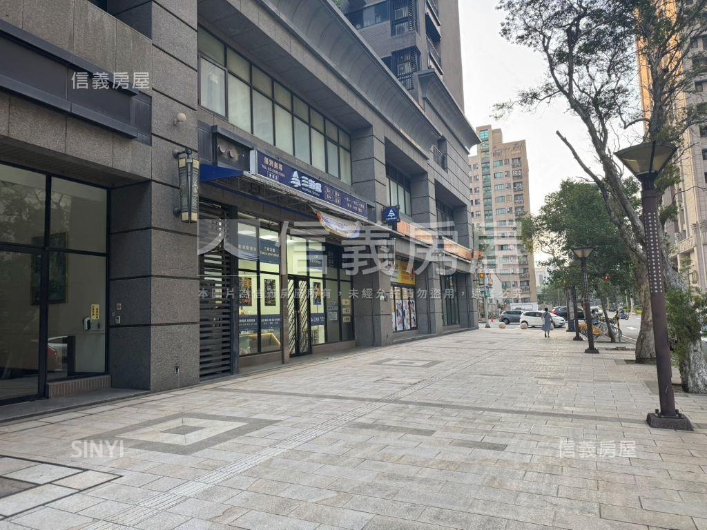 未來之光商圈臨路金店面房屋室內格局與周邊環境