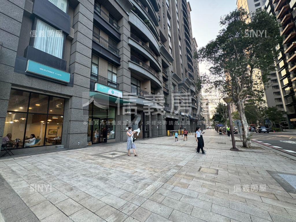 未來之光商圈臨路金店面房屋室內格局與周邊環境