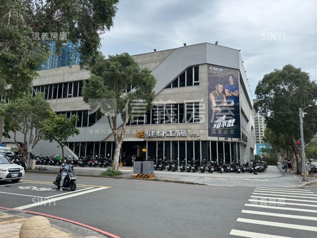 未來之光商圈臨路金店面房屋室內格局與周邊環境