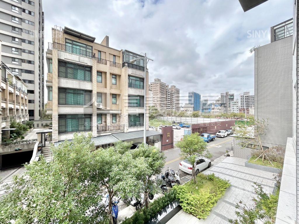 高鐵文興學區澤緣建設四房房屋室內格局與周邊環境