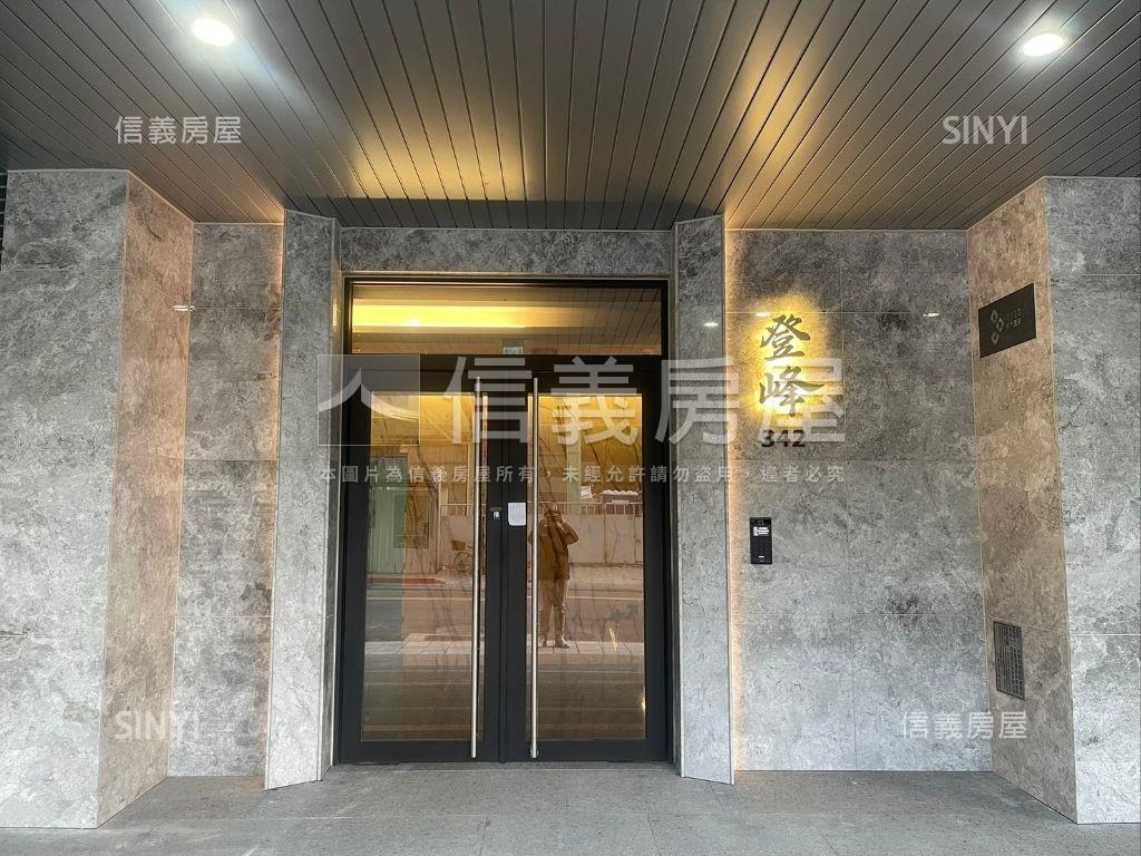 登峰附中全新車位房屋室內格局與周邊環境