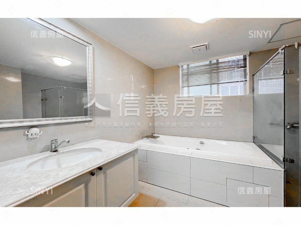 上安學區裝潢美別墅房屋室內格局與周邊環境