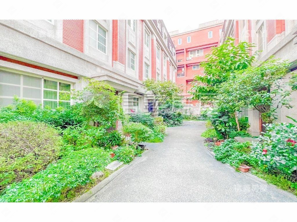 上安學區裝潢美別墅房屋室內格局與周邊環境