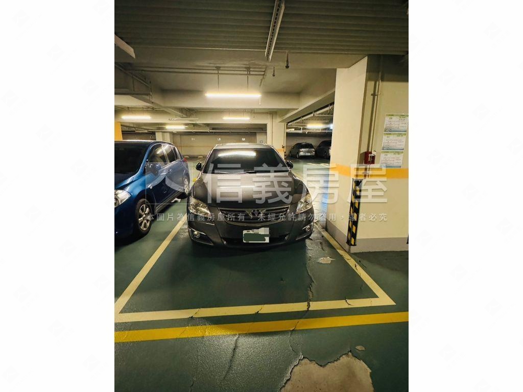 總太明日四房平車房屋室內格局與周邊環境