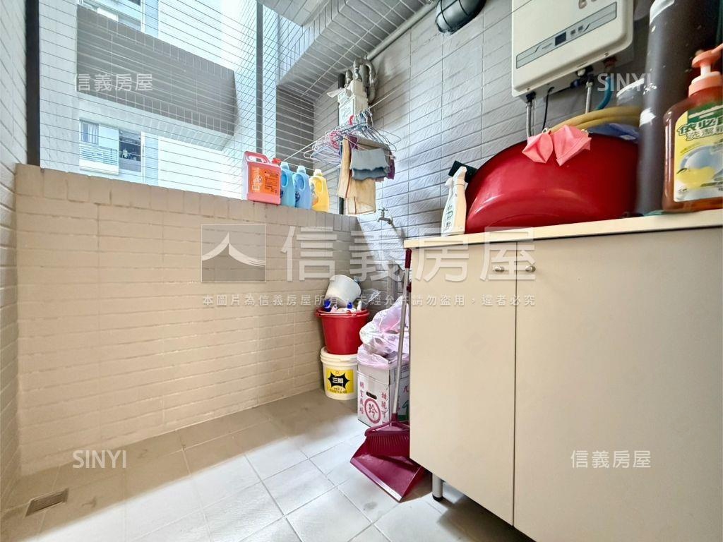 總太明日四房平車房屋室內格局與周邊環境