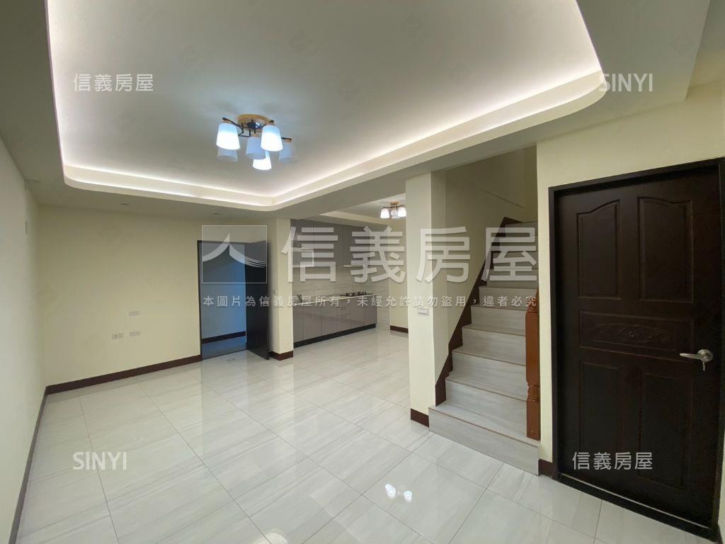 龍潭門前方便停車透天房屋室內格局與周邊環境