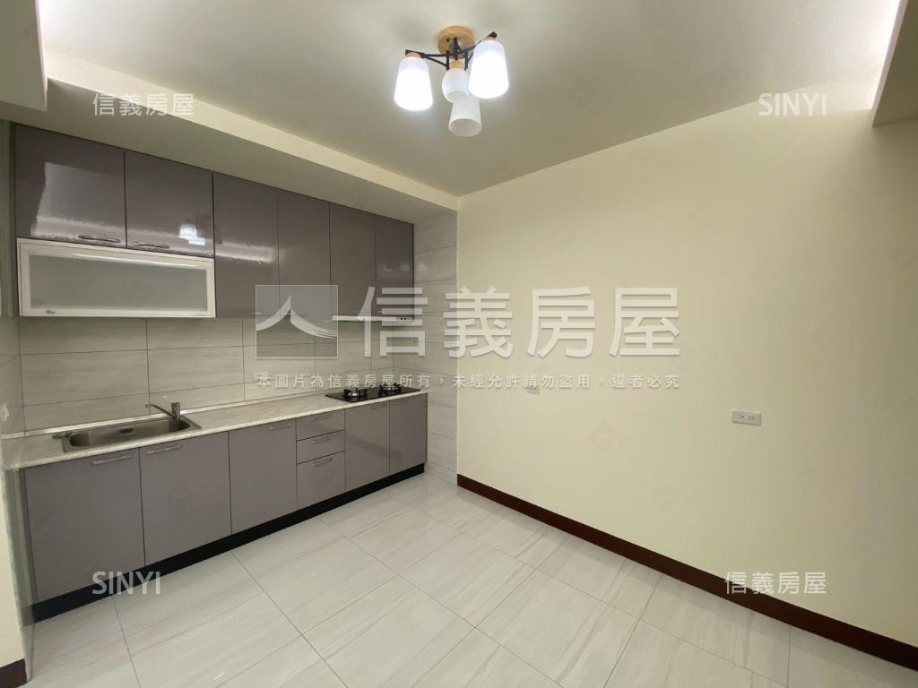 龍潭門前方便停車透天房屋室內格局與周邊環境