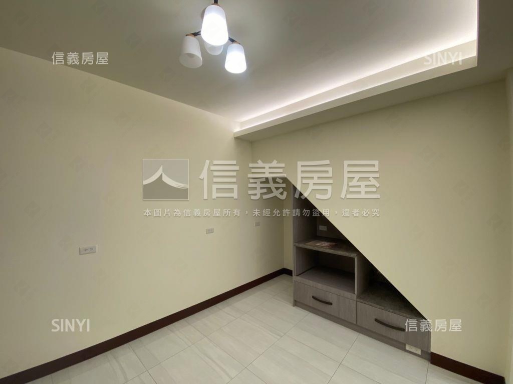 龍潭門前方便停車透天房屋室內格局與周邊環境