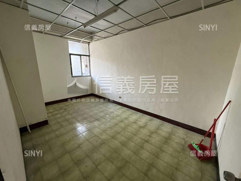 大昌正路透天金店面房屋室內格局與周邊環境