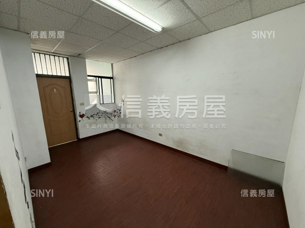 大昌正路透天金店面房屋室內格局與周邊環境