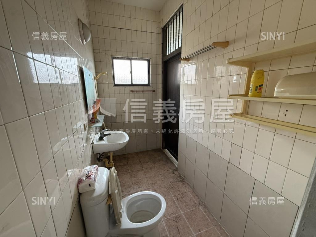 大昌正路透天金店面房屋室內格局與周邊環境
