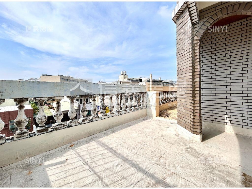 大昌正路透天金店面房屋室內格局與周邊環境