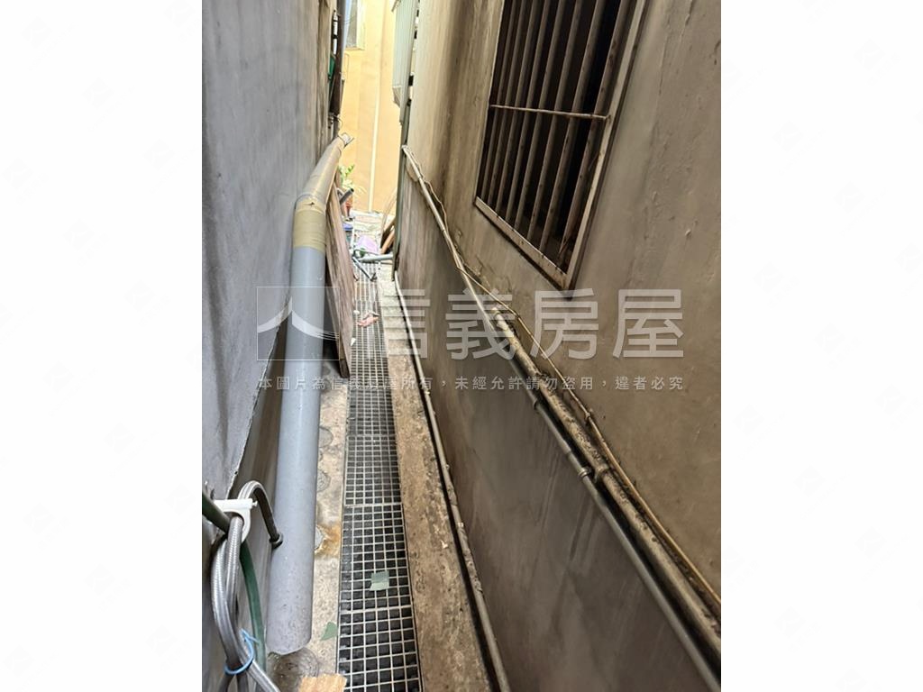 大昌正路透天金店面房屋室內格局與周邊環境