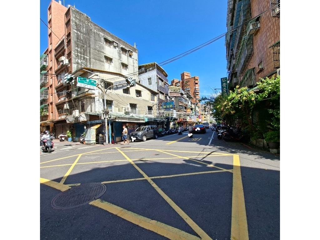 近格致三和捷運透天店面房屋室內格局與周邊環境