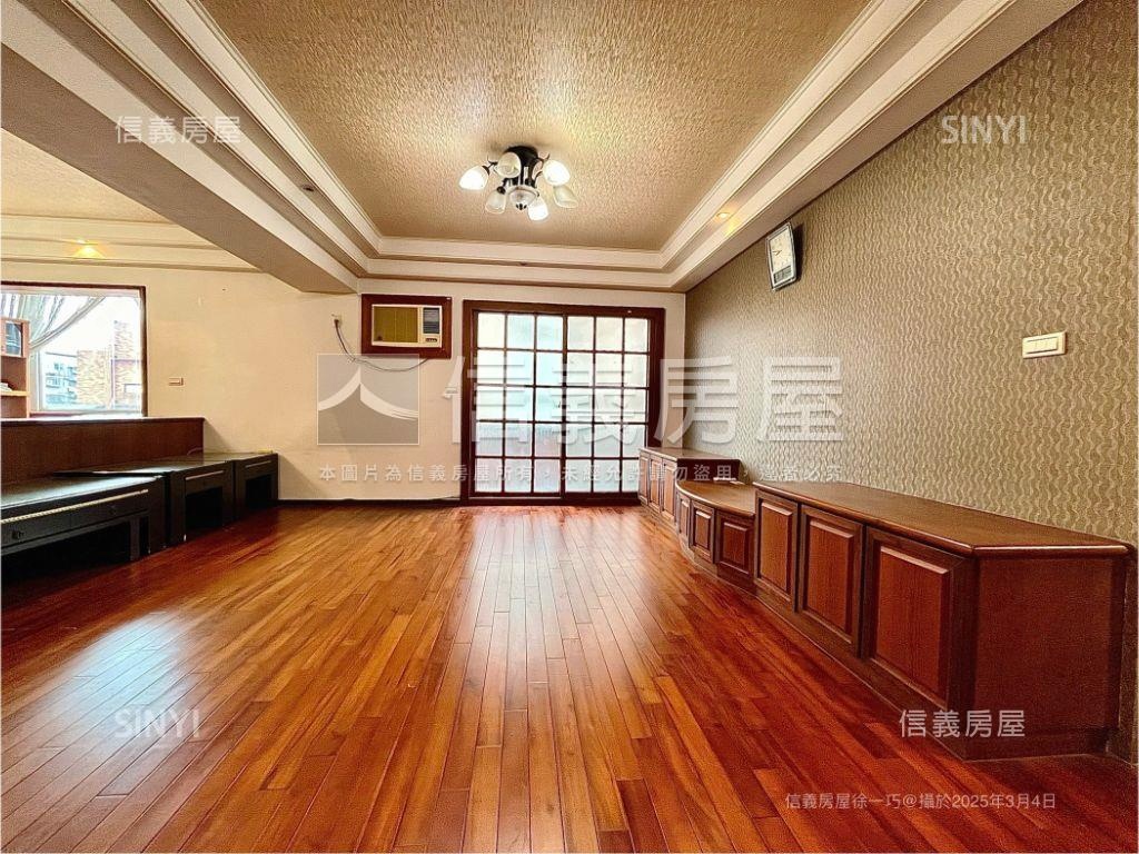四號公園＊雙併大戶双車位房屋室內格局與周邊環境