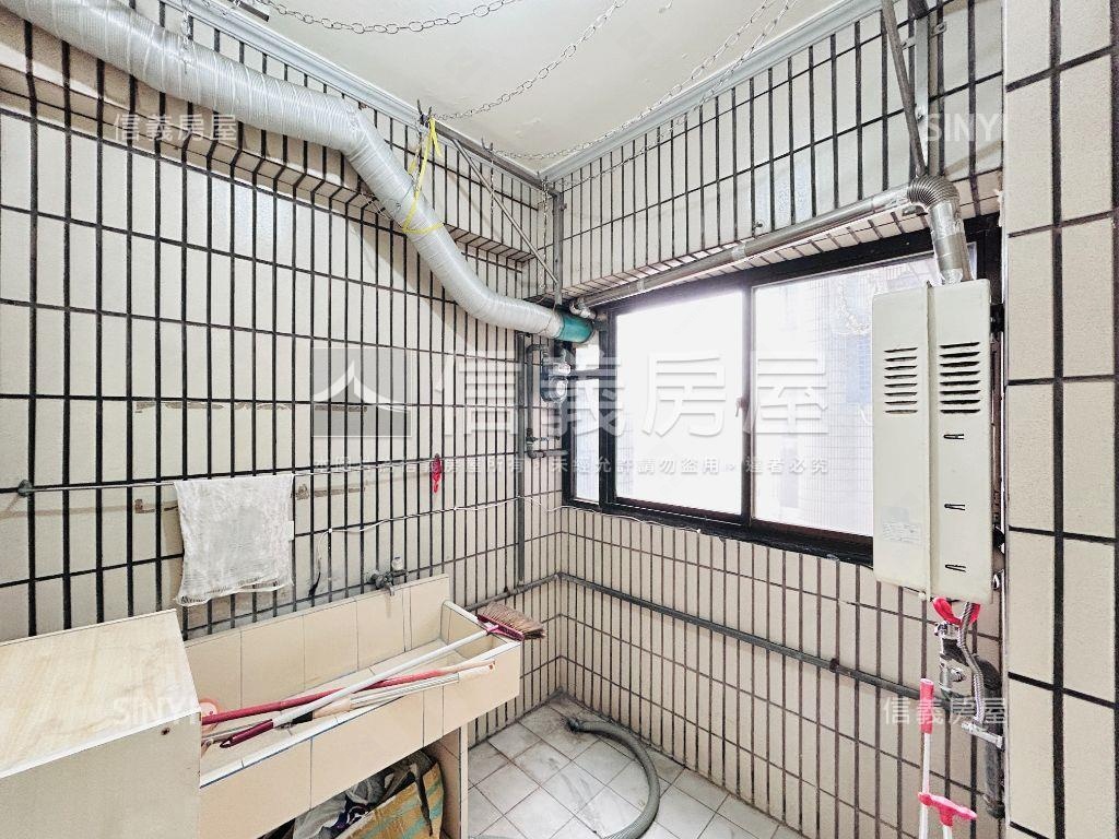 市政府商圈正三房房屋室內格局與周邊環境