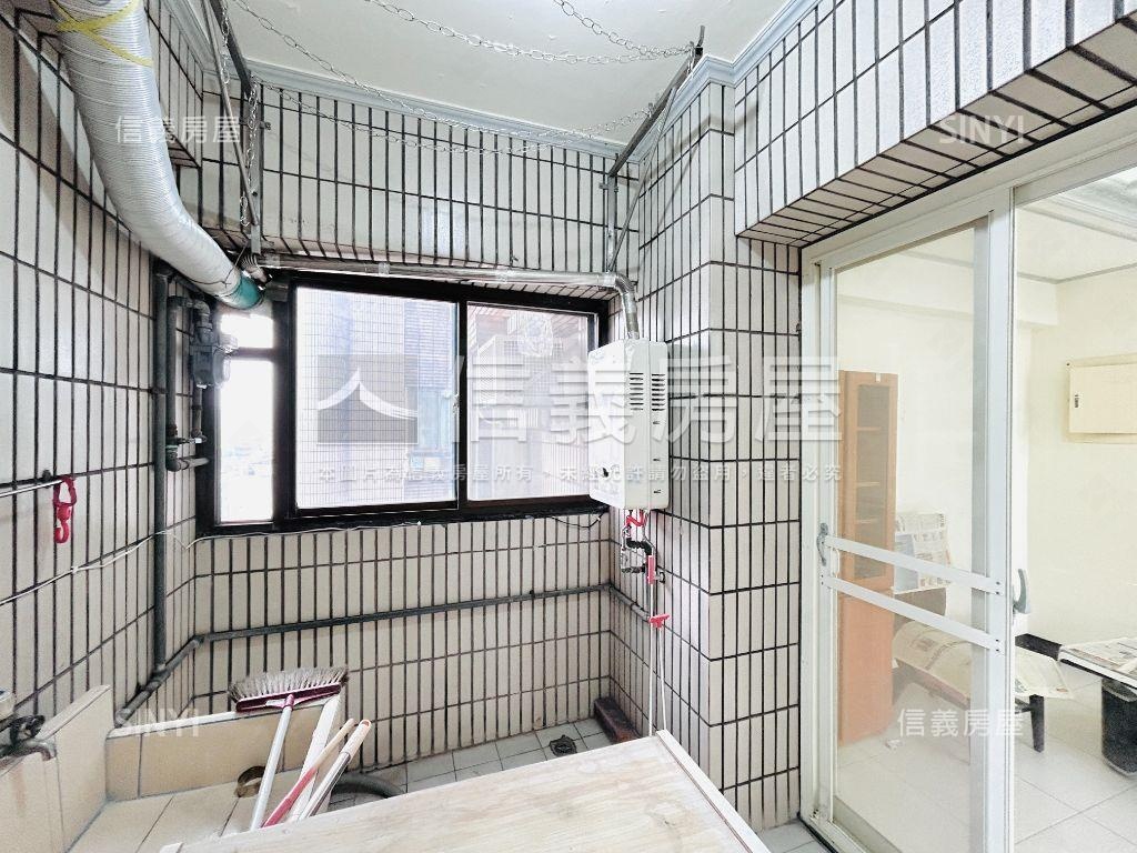 市政府商圈正三房房屋室內格局與周邊環境